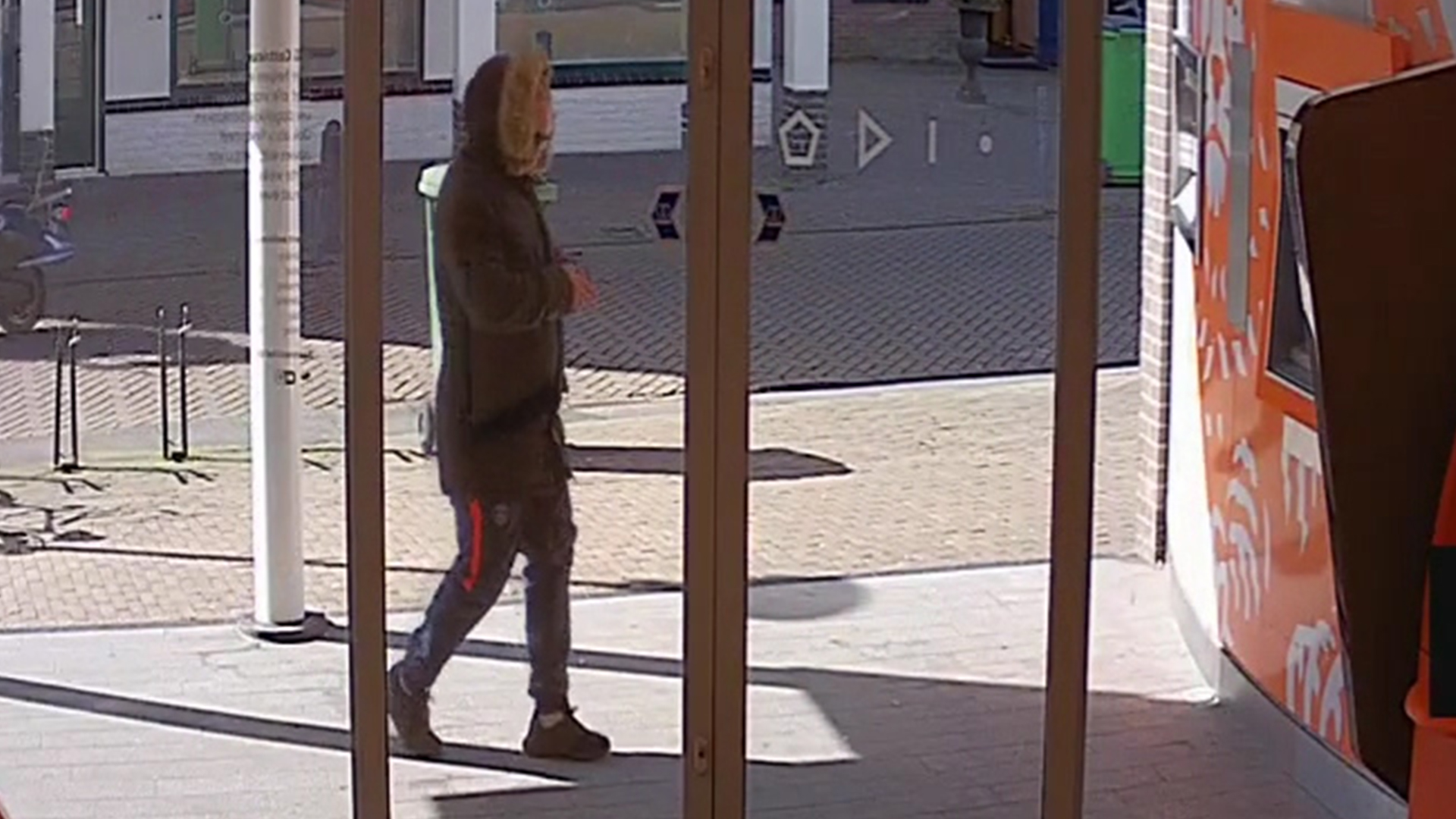 117395_dada3.jpg