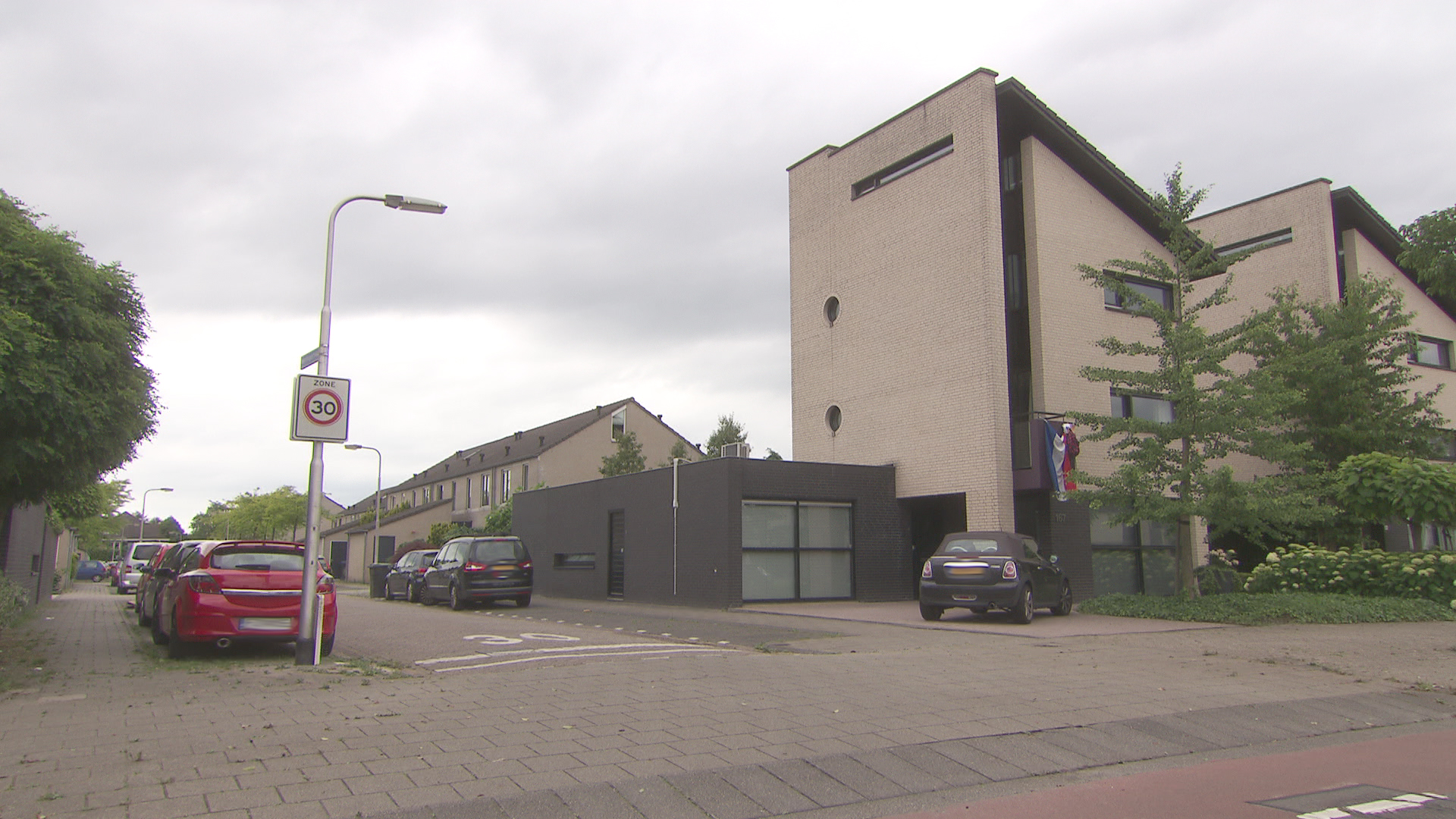 tilburgmantingestrpd.jpg