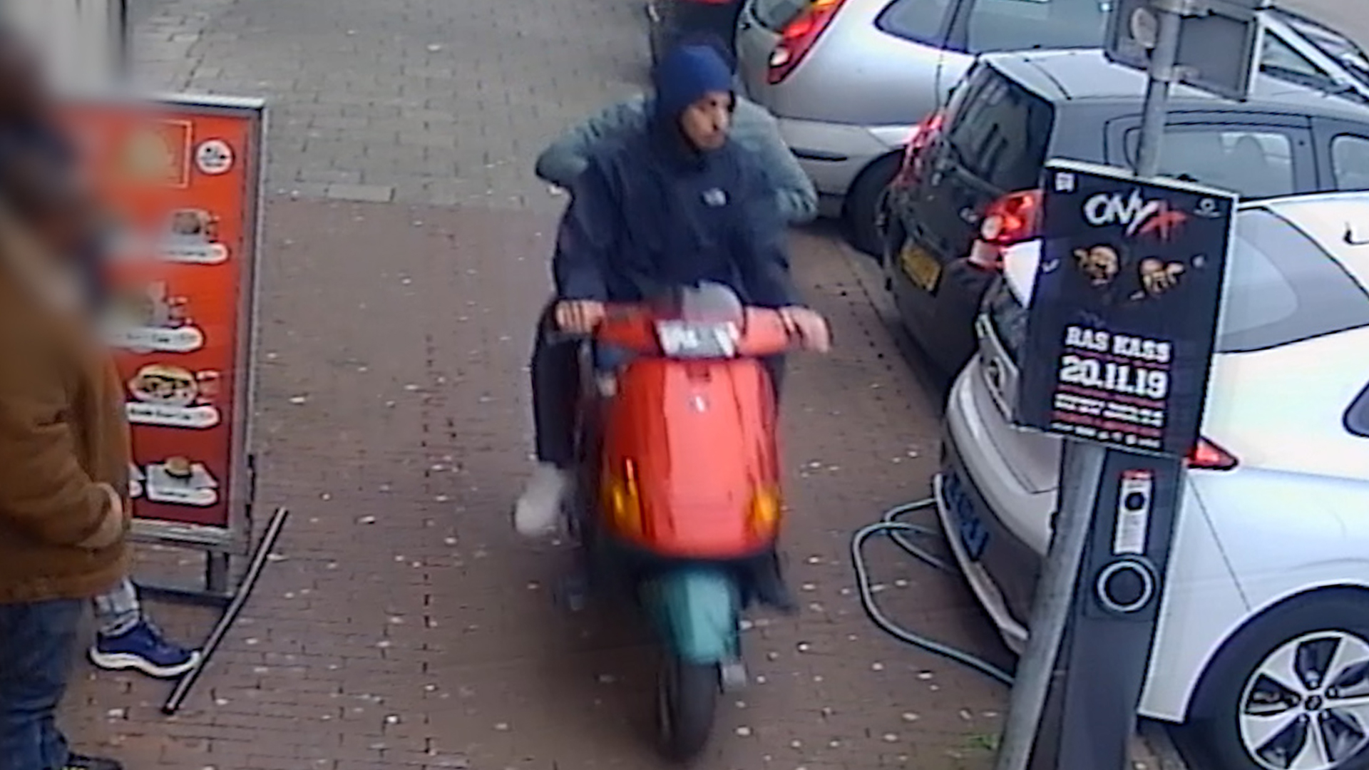 202100_amstrdm_scooter.jpg