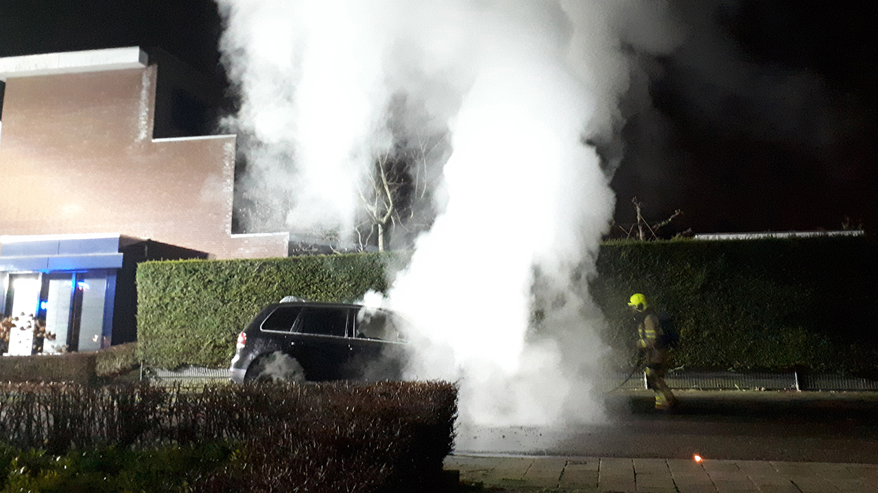 212044_heerln_autobrand4.jpg
