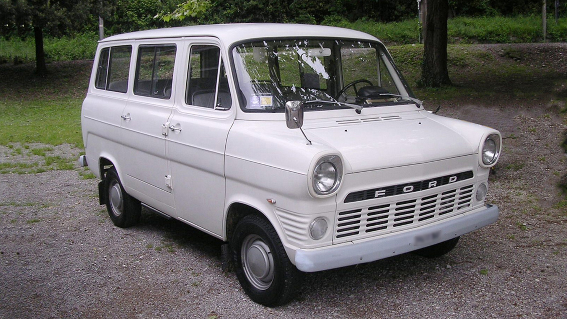 118521_cc-st-hubert_fordtransit2.jpg