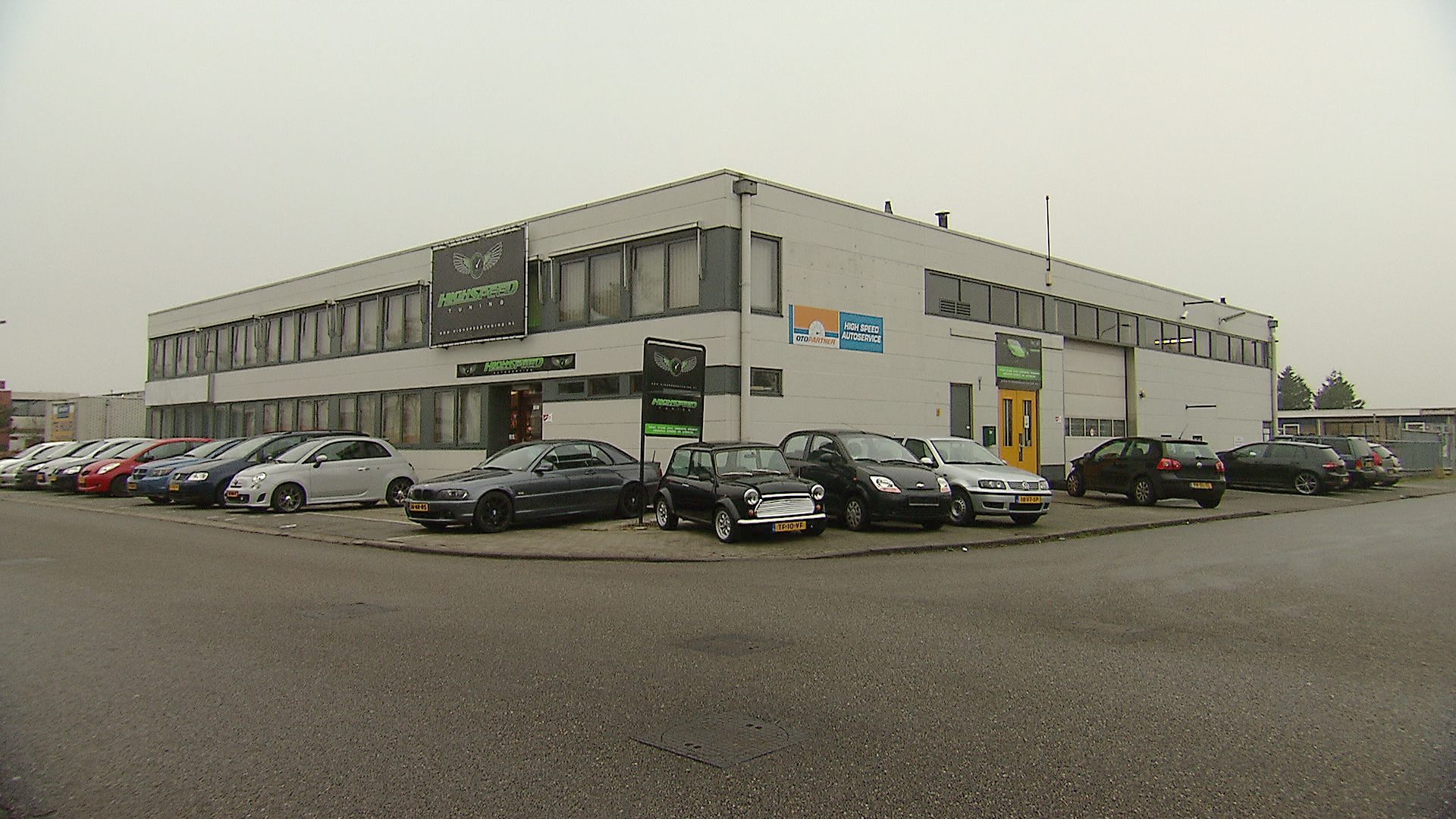 jdesseb_garage.jpg