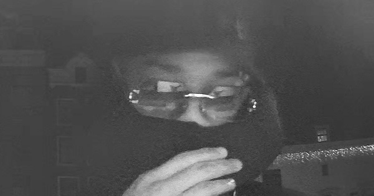 Verdachte pint met pas van opgelicht slachtoffer | Opsporing Verzocht