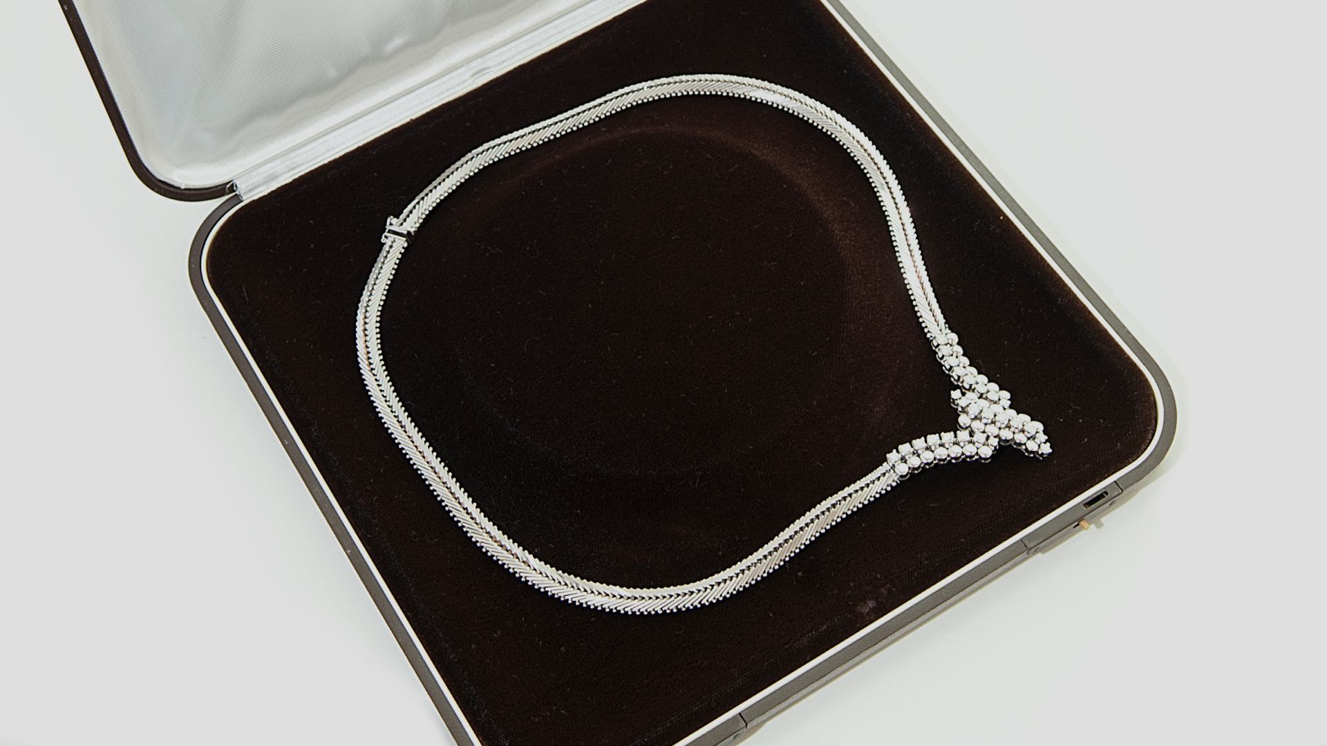 119003_amstrdm_nw_collier.jpg