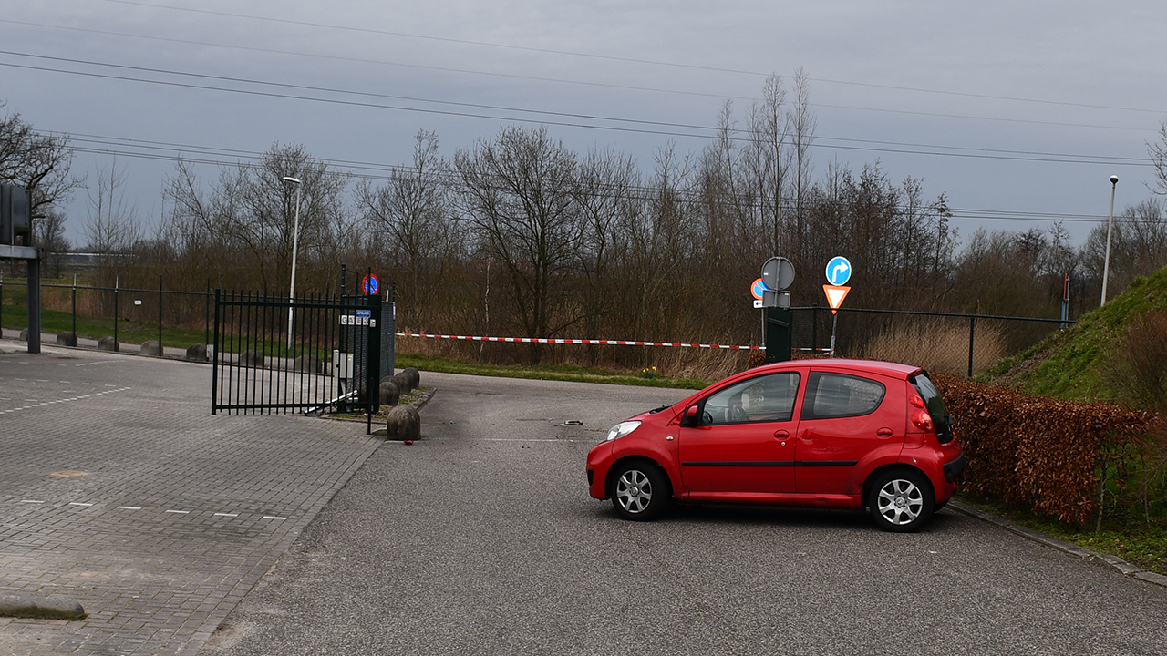 222164_roosendaal_peugeot3.jpg