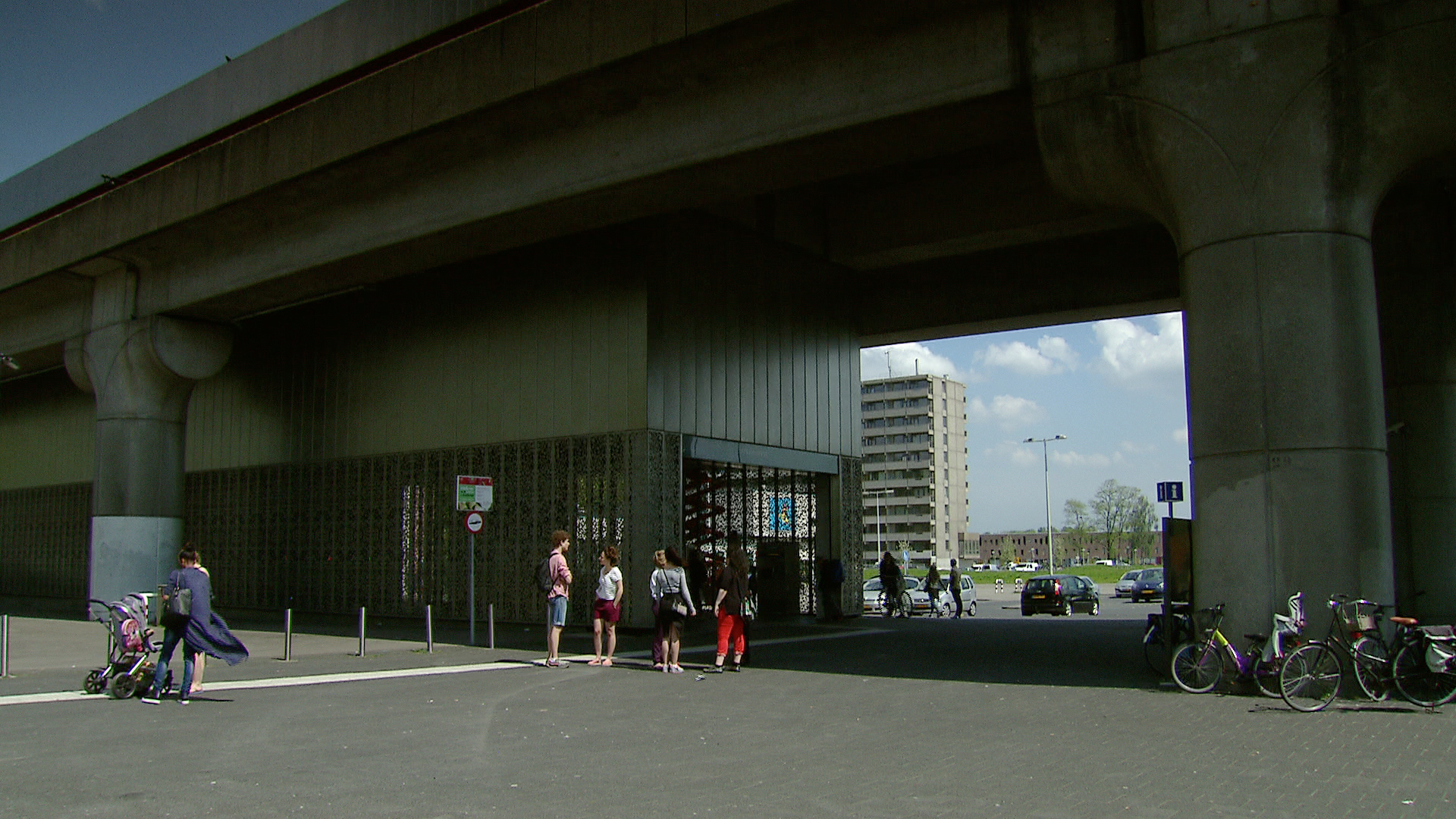 160306_metro.jpg