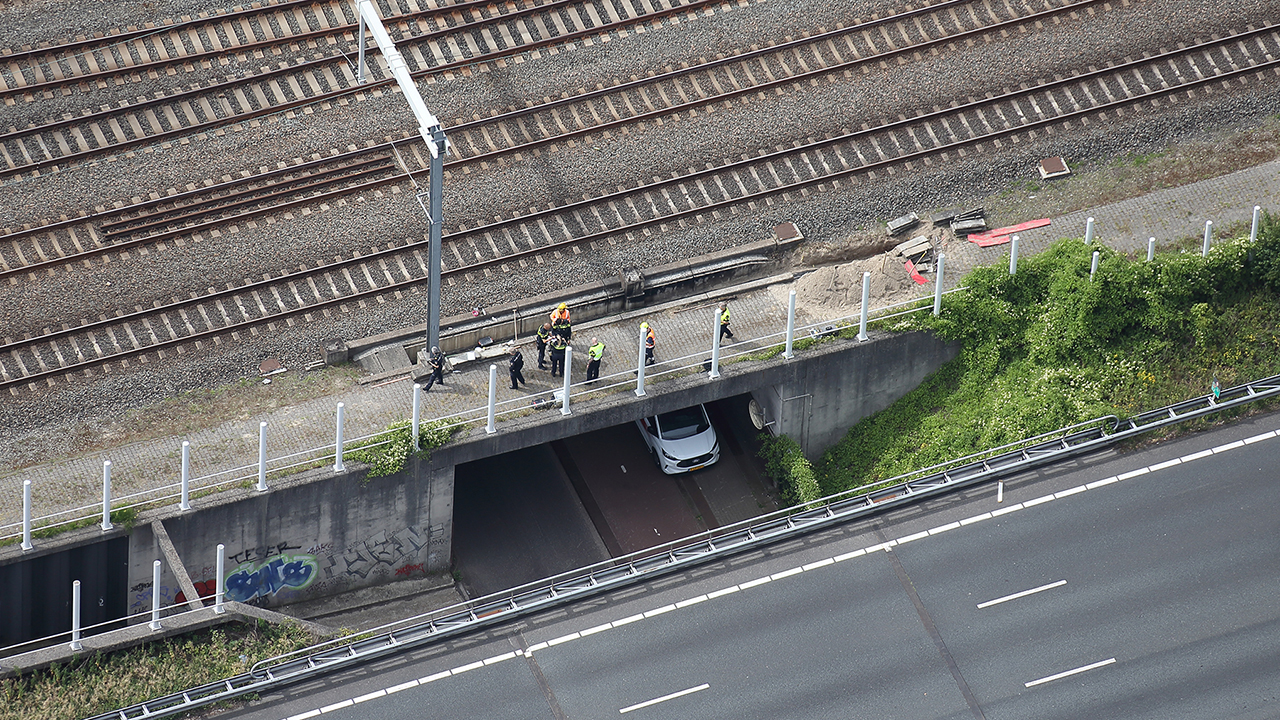 252306 Amst Brand Tsr