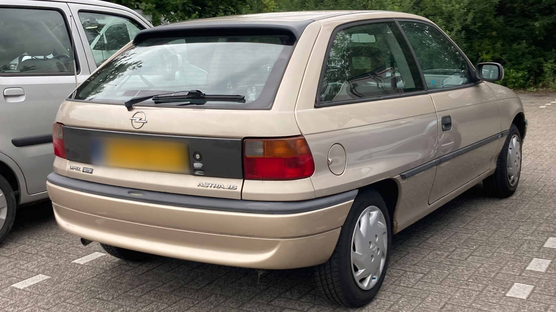 252369 Zwolle Sg Auto
