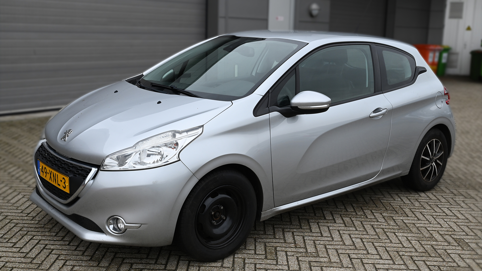 242072_zvnr_peugeot1.jpg