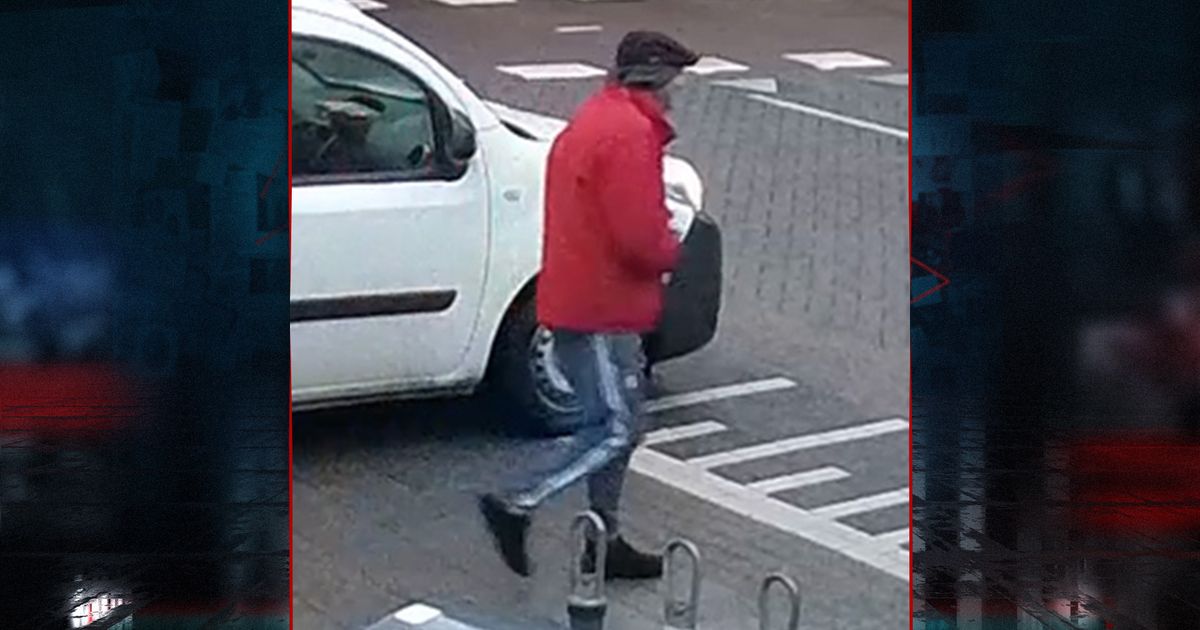 Lifter steekt geparkeerde auto in brand