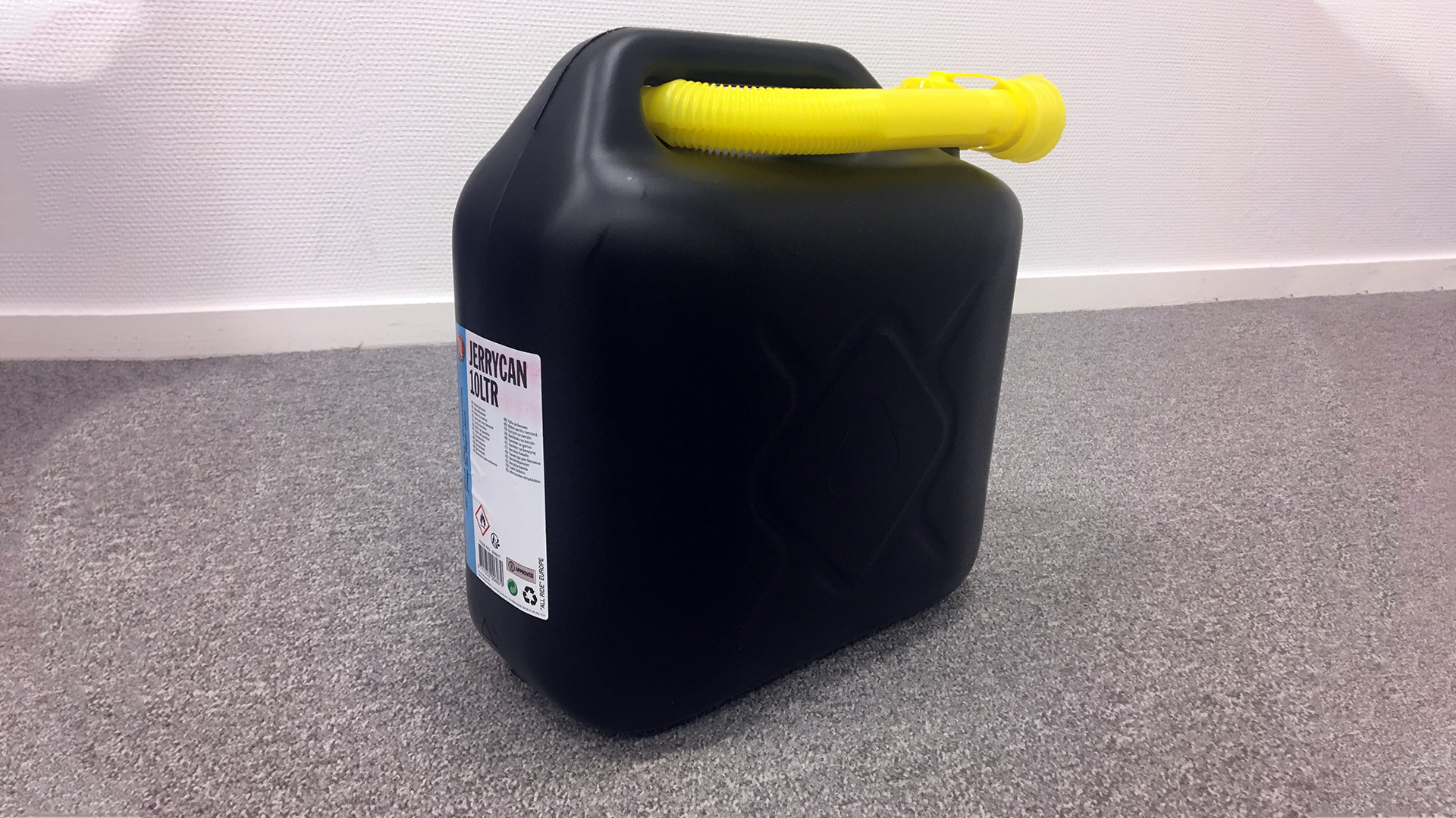 202002_arnhem_jerrycan.jpg