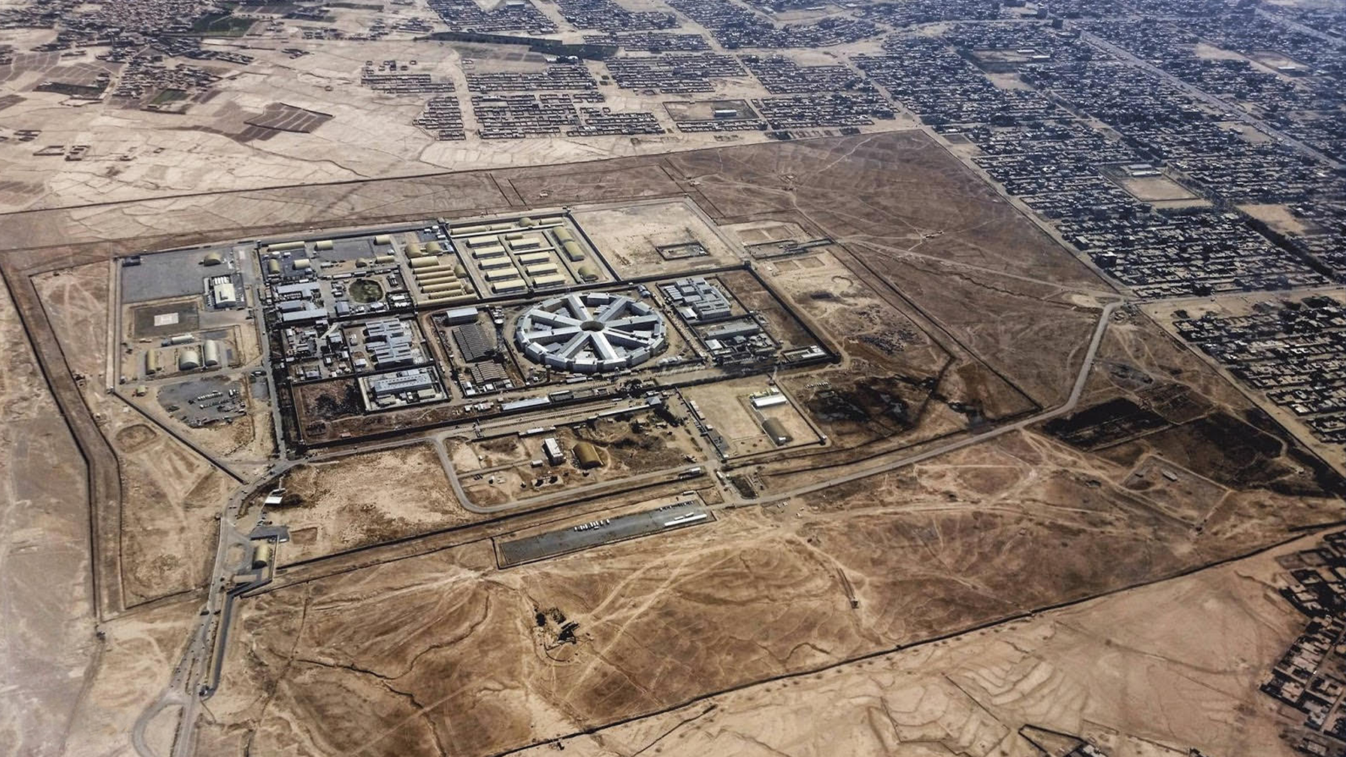 119295_afghanistan_polecharkhiprison3.jpg