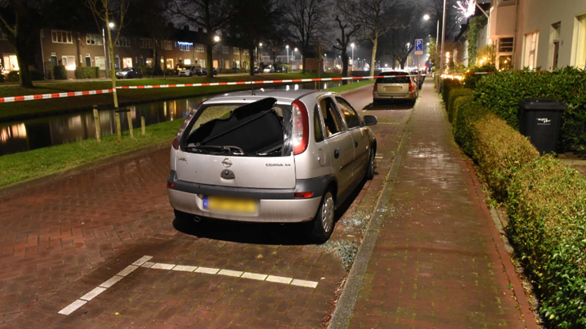 222019_rdam_wstrbk_uitgebranddeauto.jpg