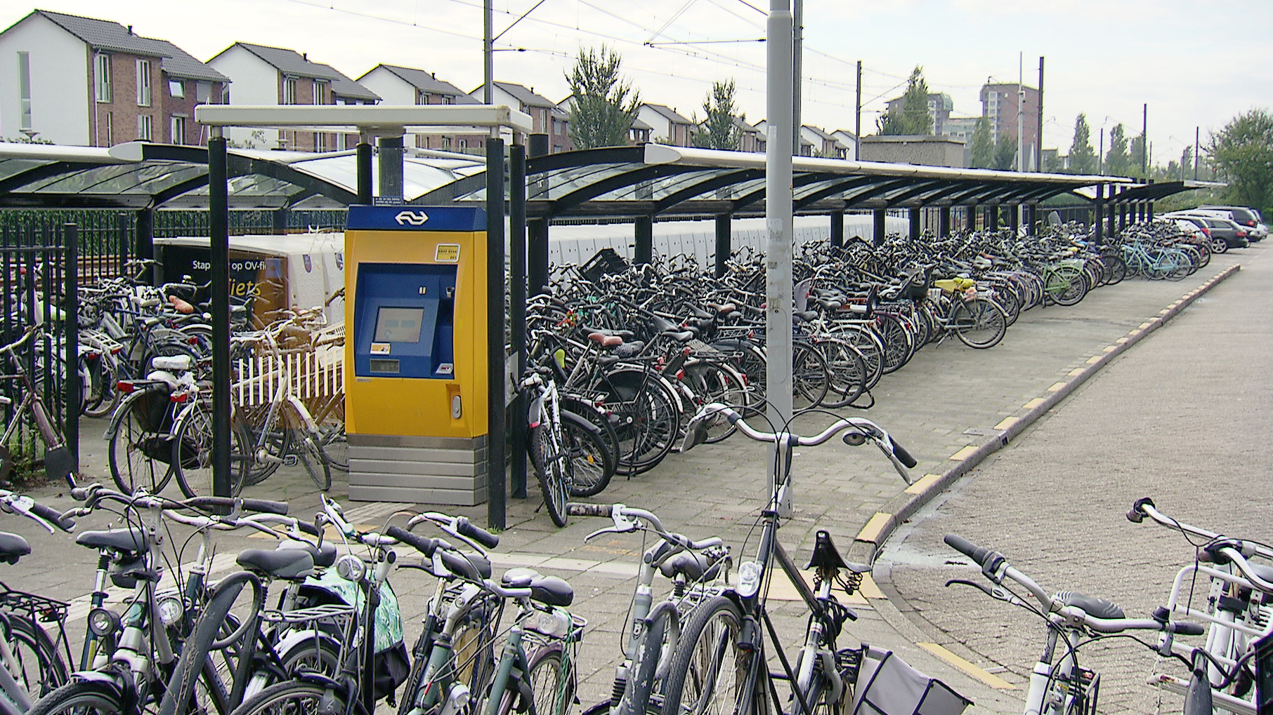 84-jarige Man Neergestoken Bij Station Heemskerk - Opsporing Verzocht