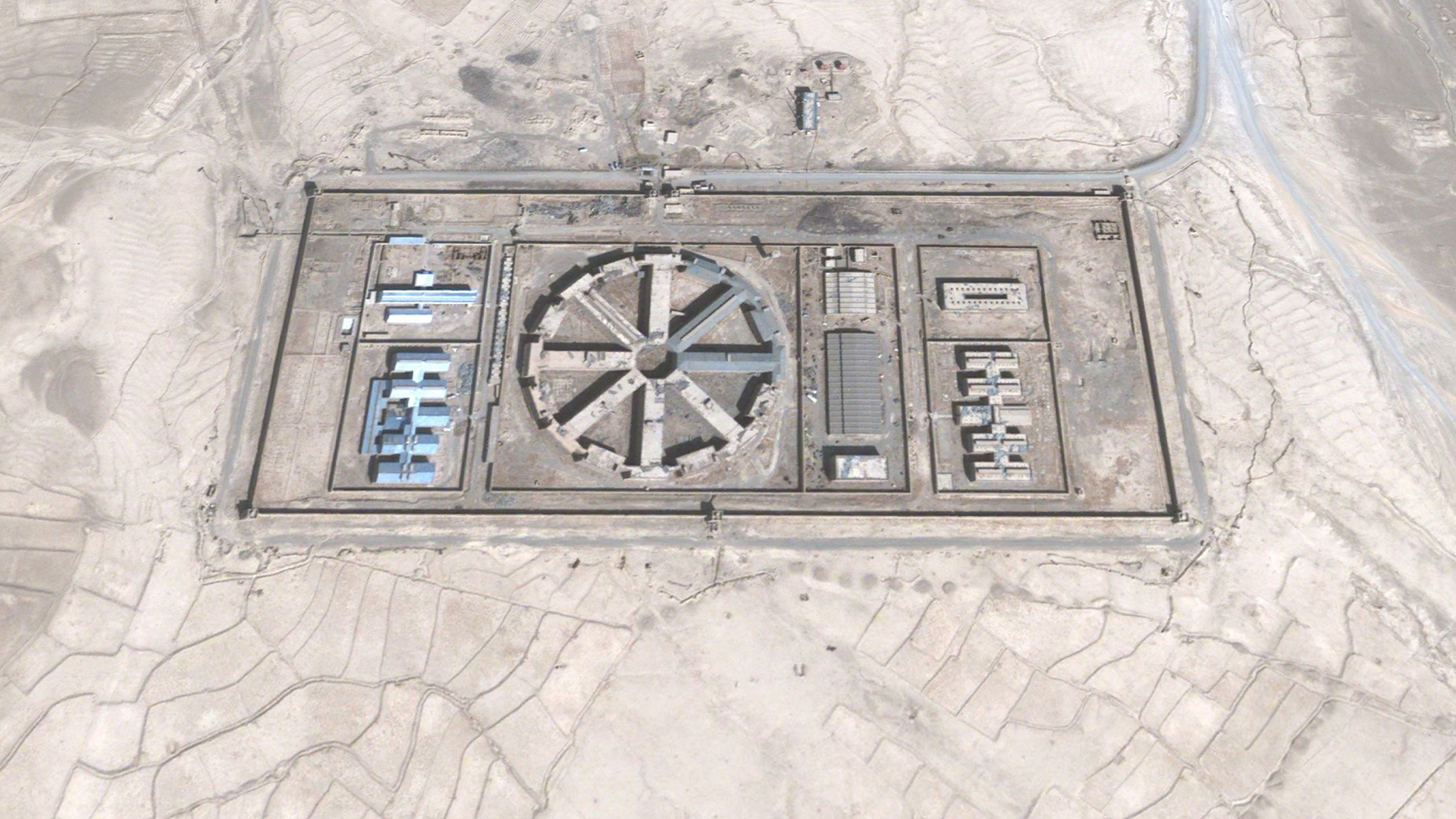119295_afghanistan_polecharkhiprison1.jpg