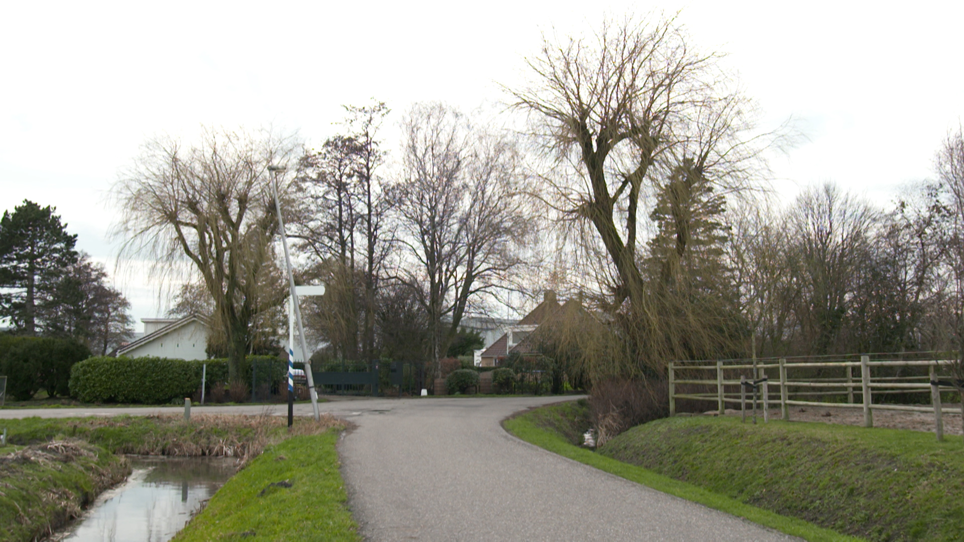 242064_rnsbrg_pd4.jpg